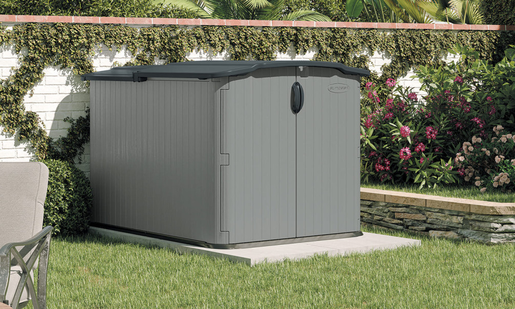 abri-velos-coffre-multifonctions-polyethylene-35mm-suncast-slidetop-plancher.jpg